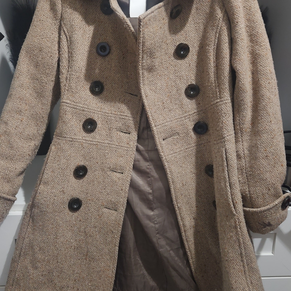 Elegant Double-Breasted Tan Pea Coat